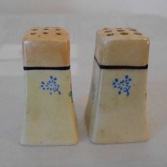 Vintage Floral Salt & Pepper Shakers-Square-Yellow & Tan-Japan On Bottom - Picture 5 of 6